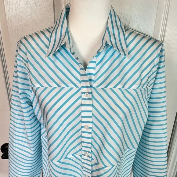 CHICO’S NWOT Women’s No Iron™ Stretch Stripe Shirt Pastel Blue Teal White Large - Picture 2 of 11